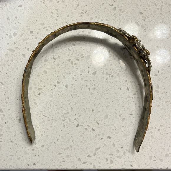 Unique Metallic Headband with Floral Accents - Picture 4 of 9